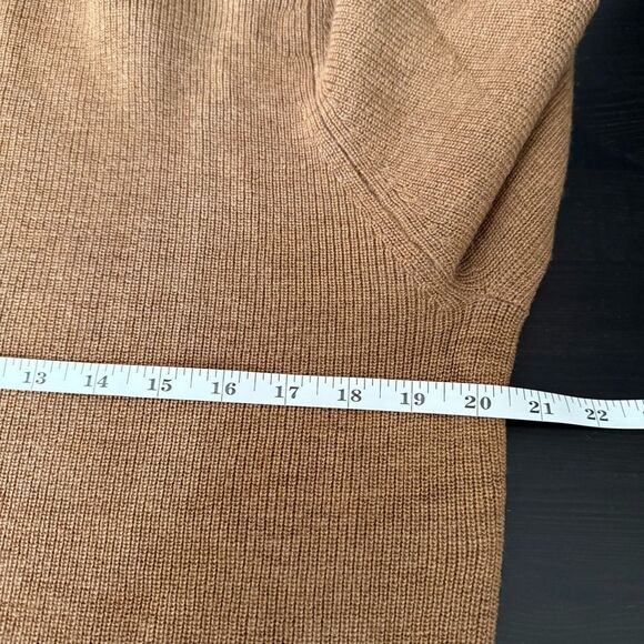 J Crew Destination Sweater Mens Sz M Camel 100% Merino Wool Turtle Neck Soft - Picture 10 of 11